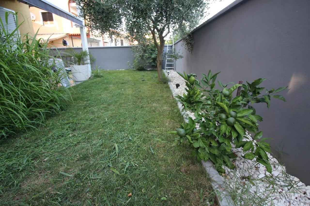 Villa Ambiente Pjescana Uvala Exterior foto